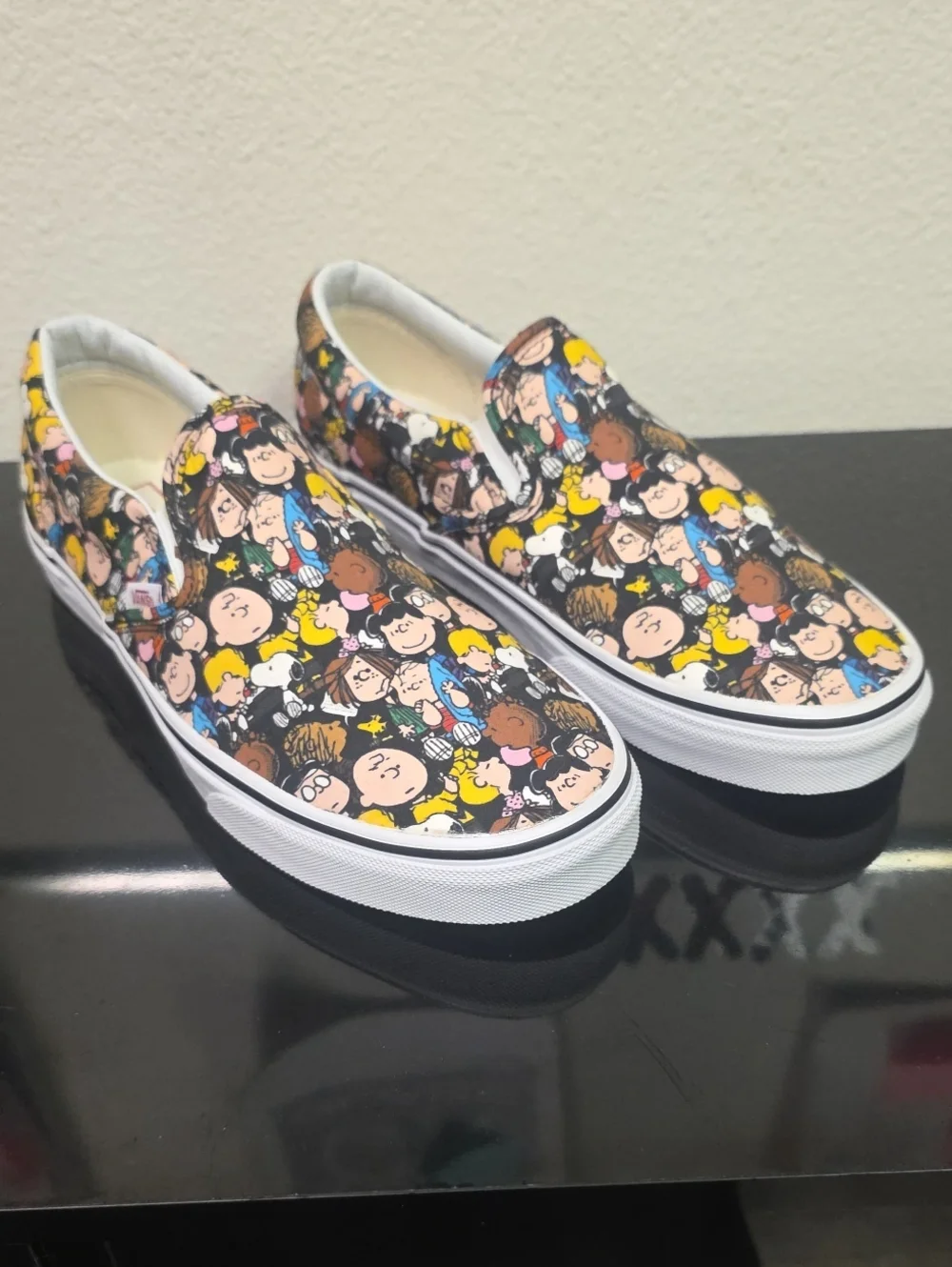 Vans x Peanuts The Gang Classic Slip-On Men’s 8.5 Women’s 10 New